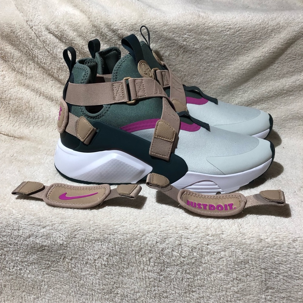 New Nike Air Women’s Huarache City Running Size 11 - Picture 3 of 8